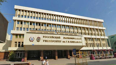 Ректор как вербовщик &mdash; Иван Лобанов вводит в РЭУ планы по отправке студентов на фронт